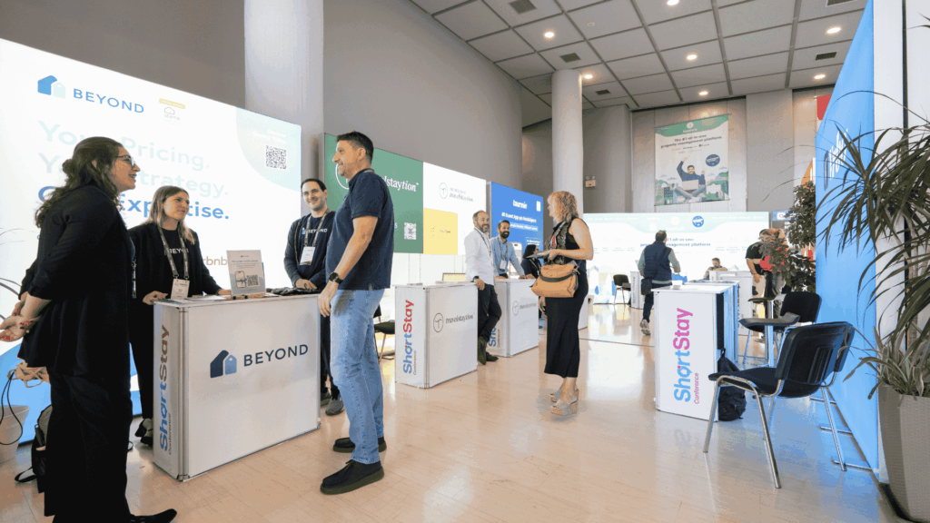 crete-booth-three